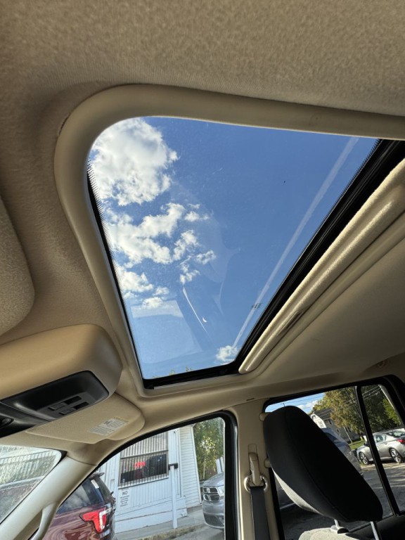 2010 Ford Explorer Image 22