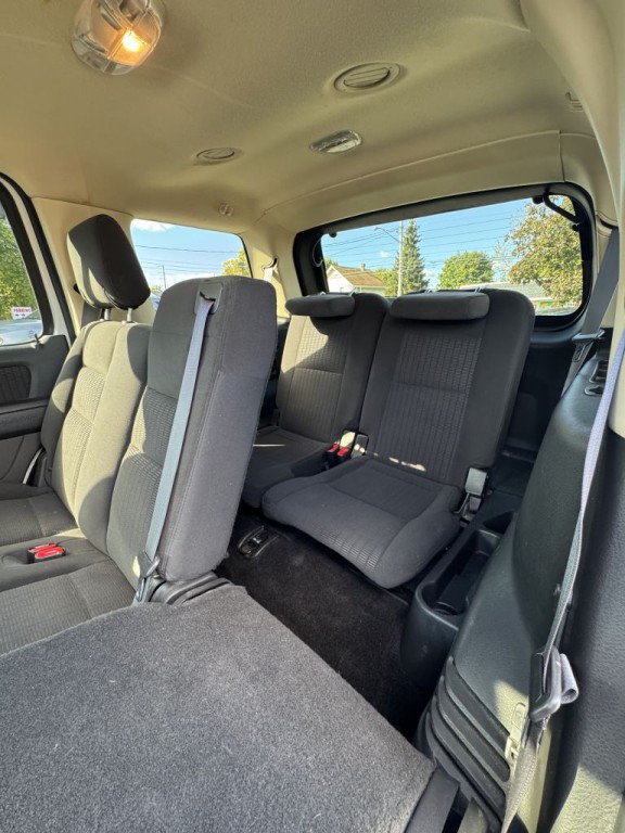 2010 Ford Explorer Image 27