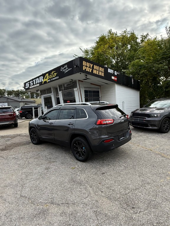 2016 Jeep Cherokee Image 4