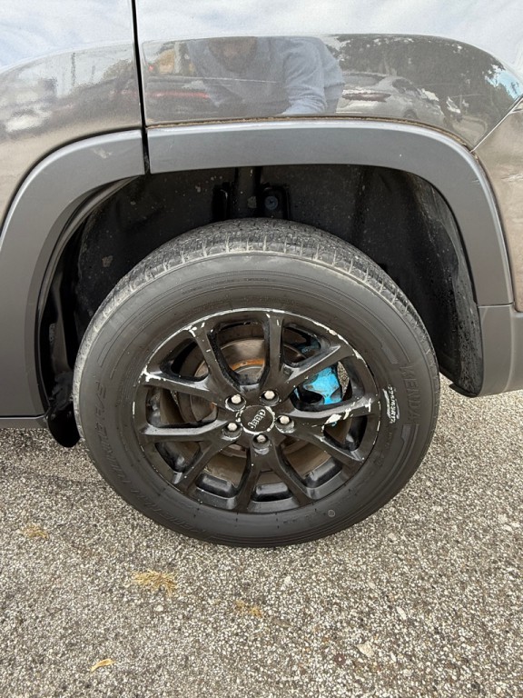 2016 Jeep Cherokee Image 11