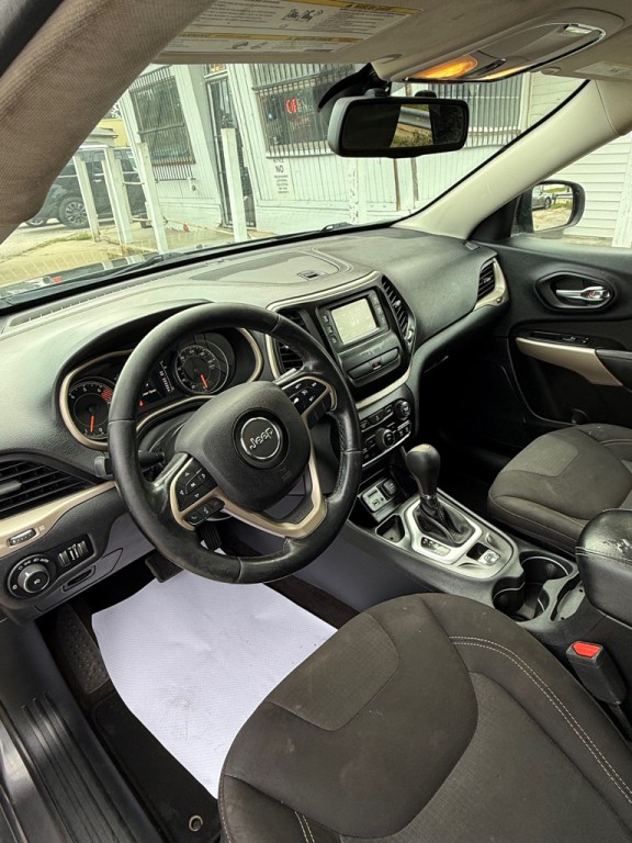 2016 Jeep Cherokee Image 14