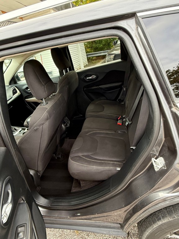 2016 Jeep Cherokee Image 15