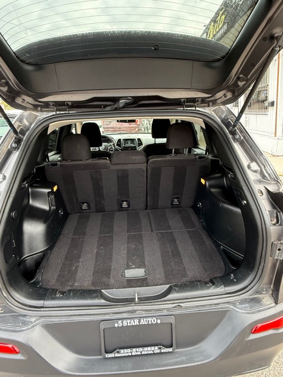 2016 Jeep Cherokee Image 17