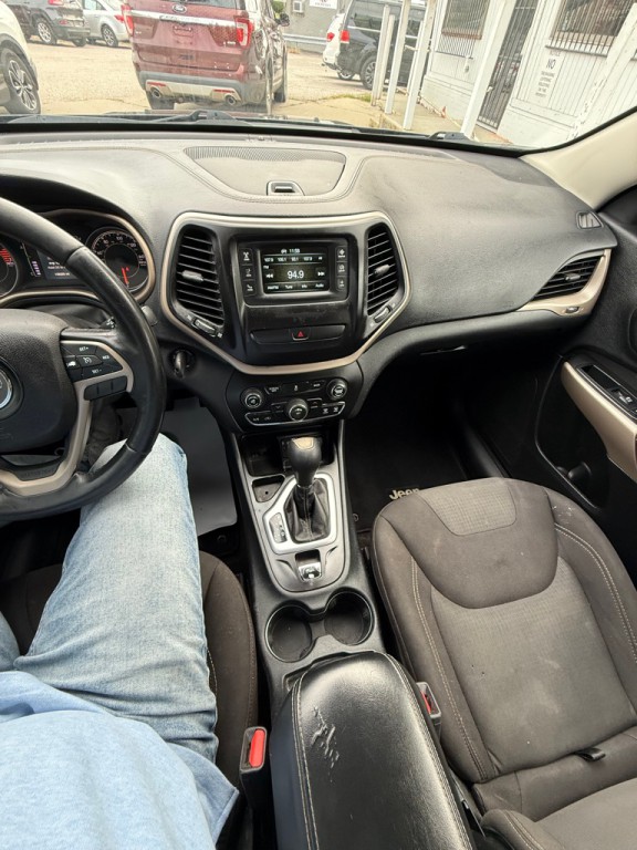 2016 Jeep Cherokee Image 20