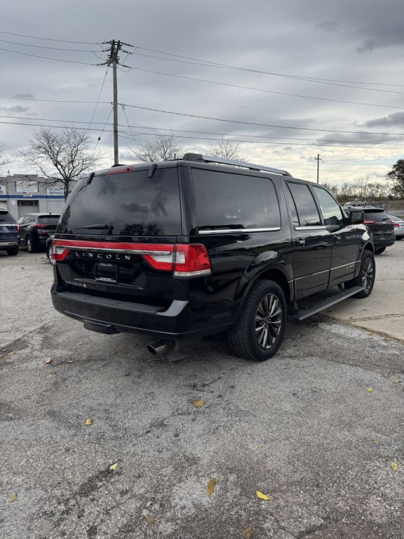 2017 Lincoln Navigator Image 5