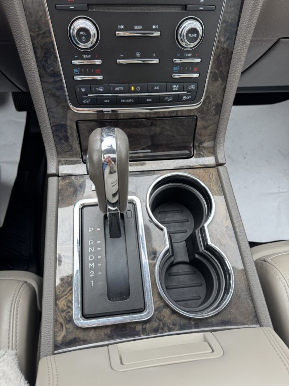 2017 Lincoln Navigator Image 19