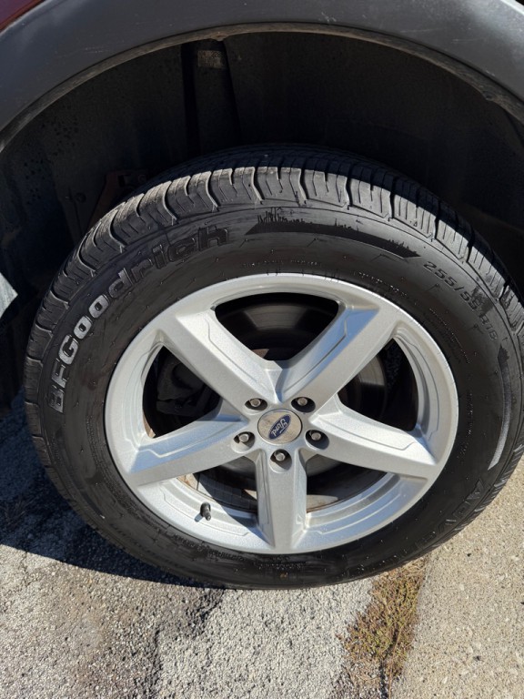 2016 Ford Explorer Image 8