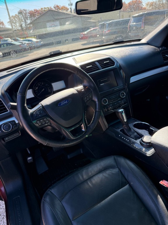 2016 Ford Explorer Image 17