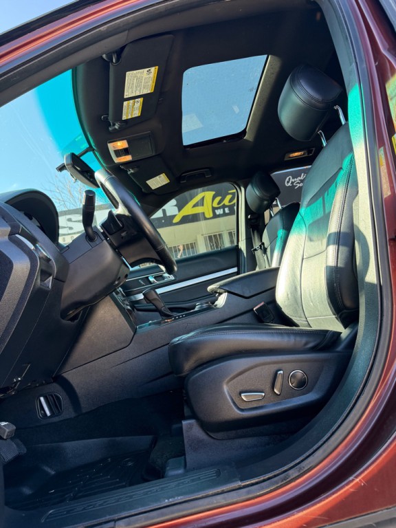 2016 Ford Explorer Image 18