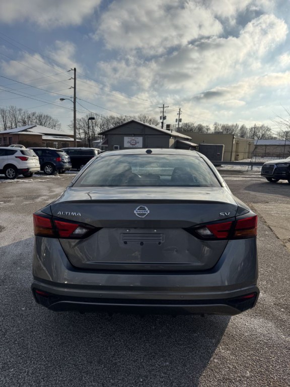 2021 Nissan Altima Image 4