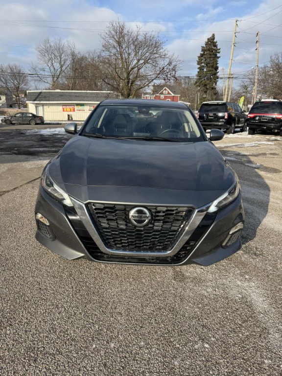 2021 Nissan Altima Image 8