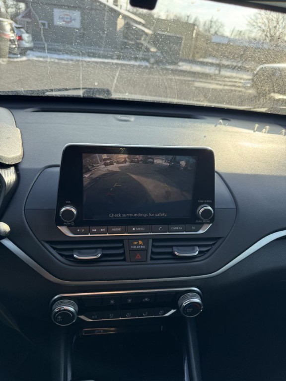 2021 Nissan Altima Image 23