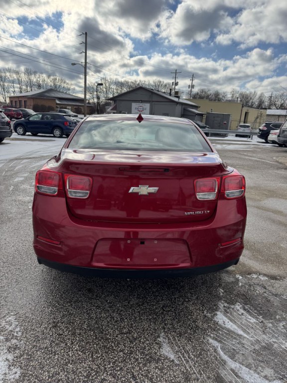 2013 Chevrolet Malibu Image 4