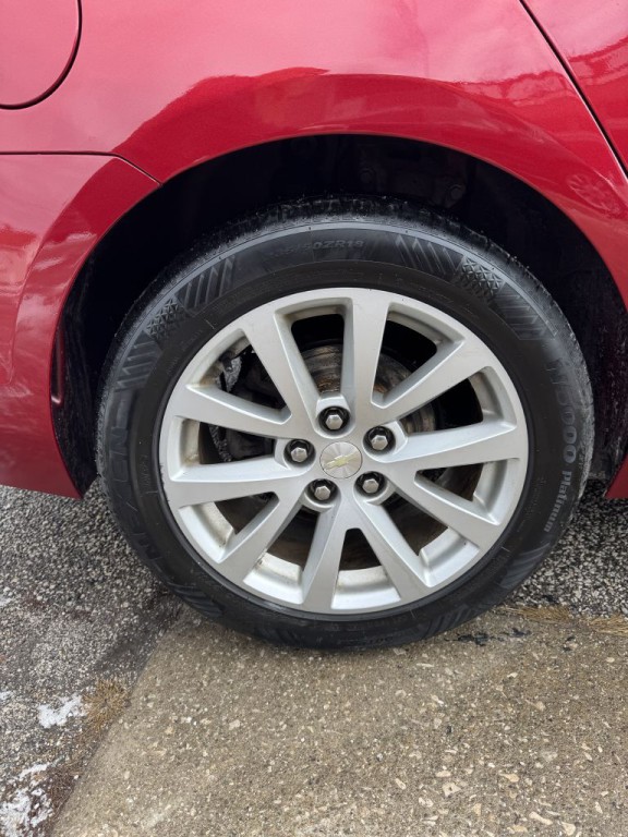 2013 Chevrolet Malibu Image 11