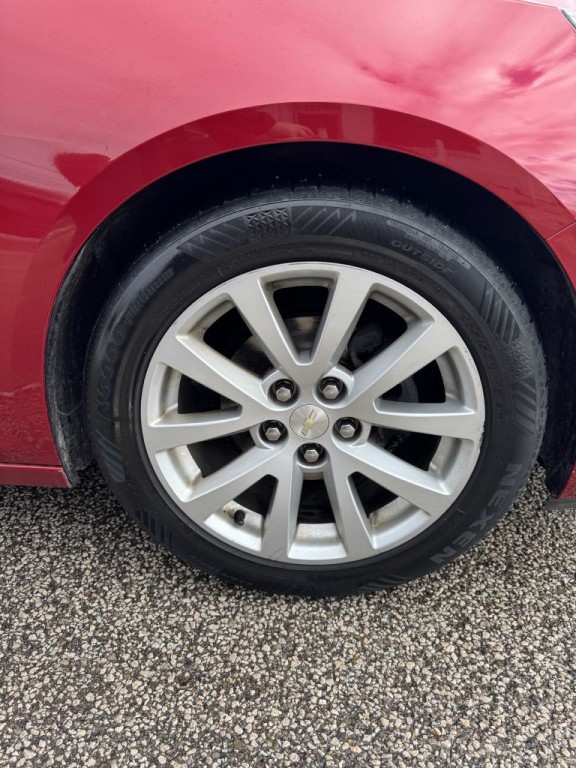 2013 Chevrolet Malibu Image 12