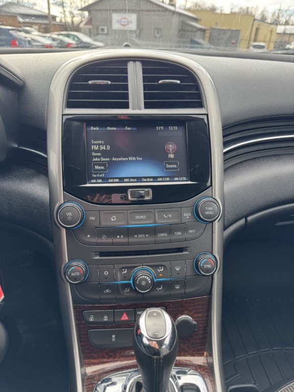 2013 Chevrolet Malibu Image 17
