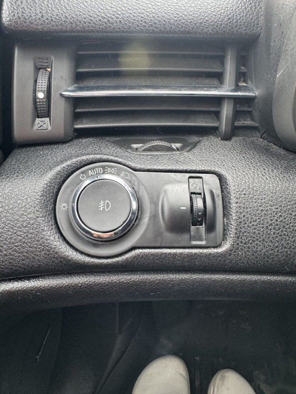 2013 Chevrolet Malibu Image 22