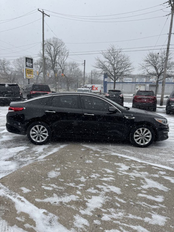 2017 Kia Optima Image 6