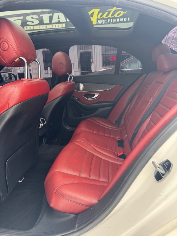 2017 Mercedes-Benz C-Class Image 27