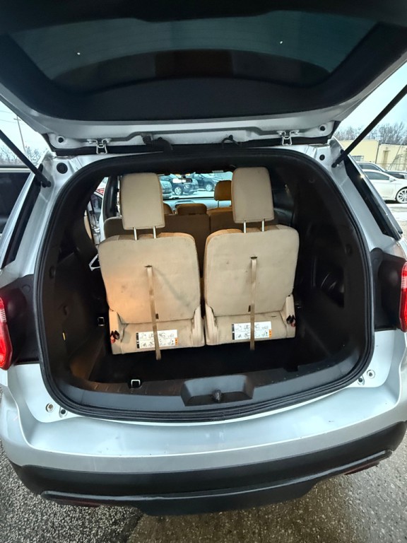 2017 Ford Explorer Image 18