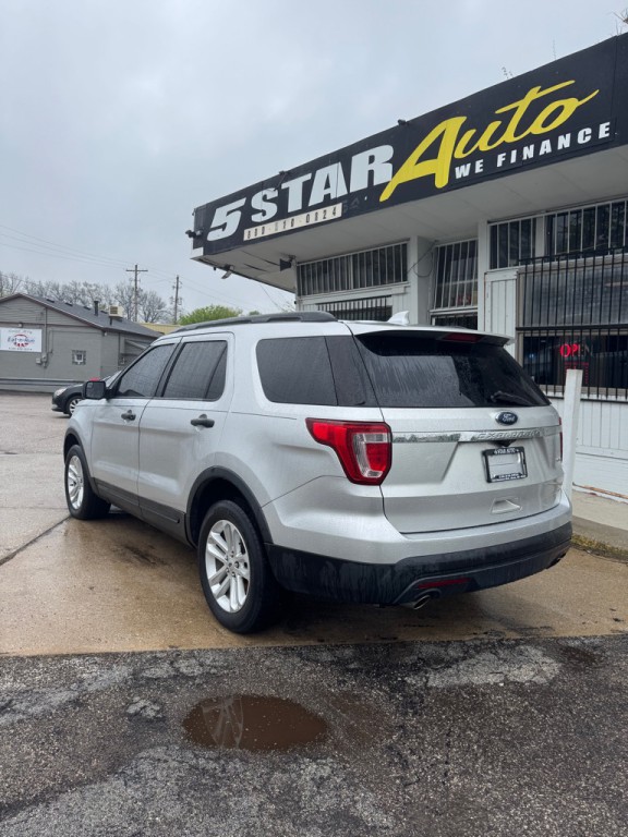 2017 Ford Explorer Image 3