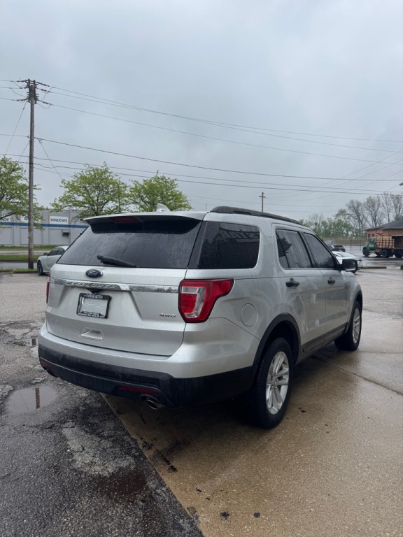 2017 Ford Explorer Image 5