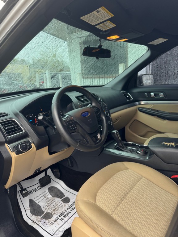 2017 Ford Explorer Image 11
