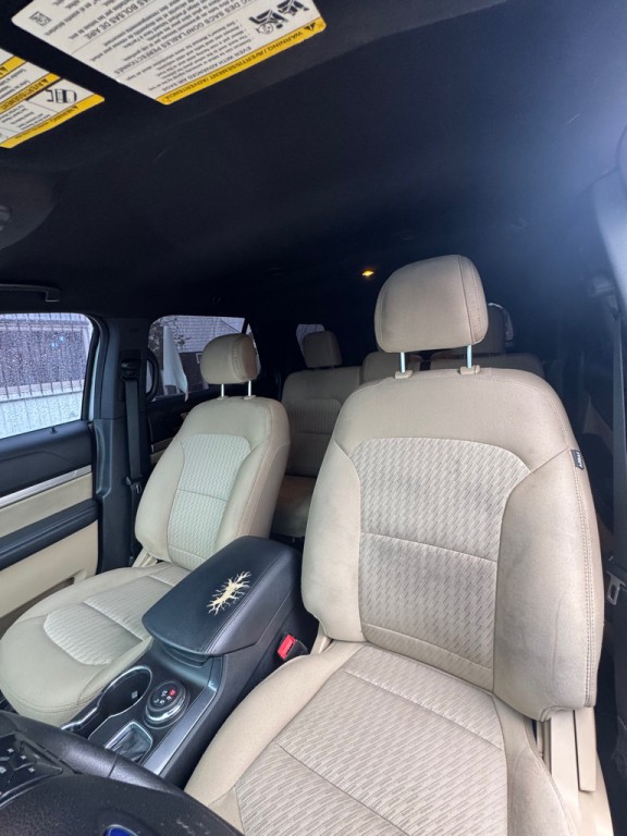 2017 Ford Explorer Image 12