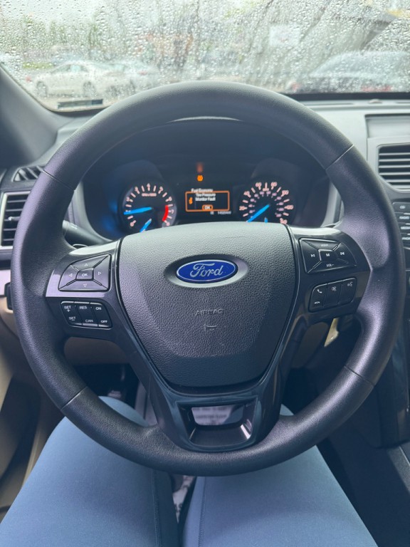 2017 Ford Explorer Image 14