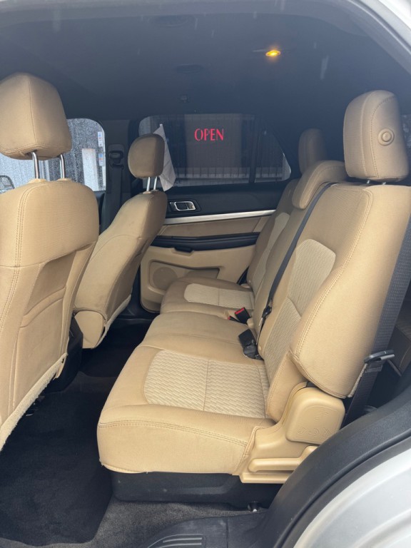 2017 Ford Explorer Image 22