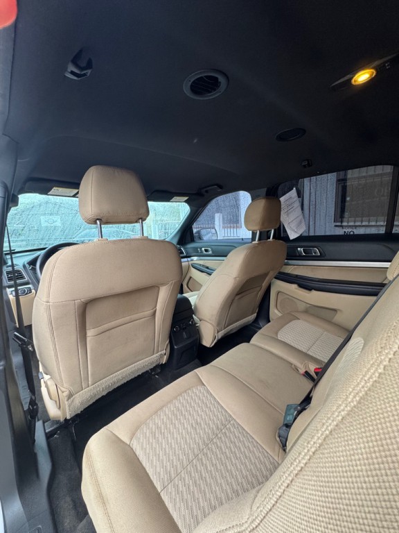 2017 Ford Explorer Image 23
