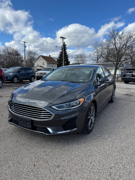 2019 Ford Fusion Image 1