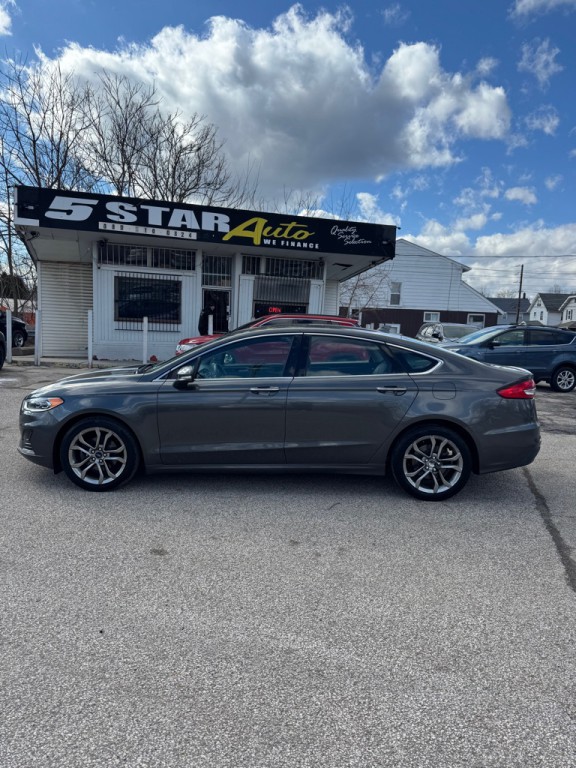 2019 Ford Fusion Image 2