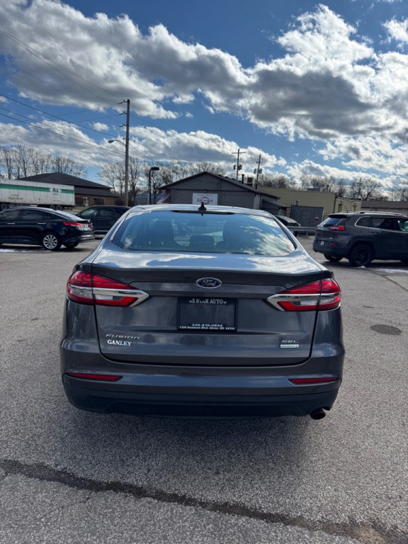 2019 Ford Fusion Image 4