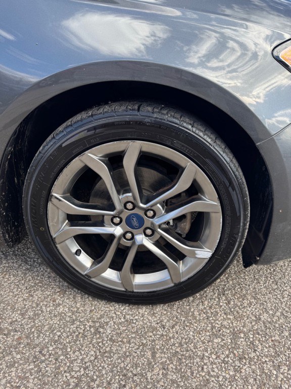 2019 Ford Fusion Image 12