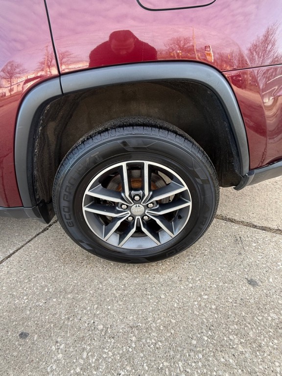 2017 Jeep Grand Cherokee Image 14