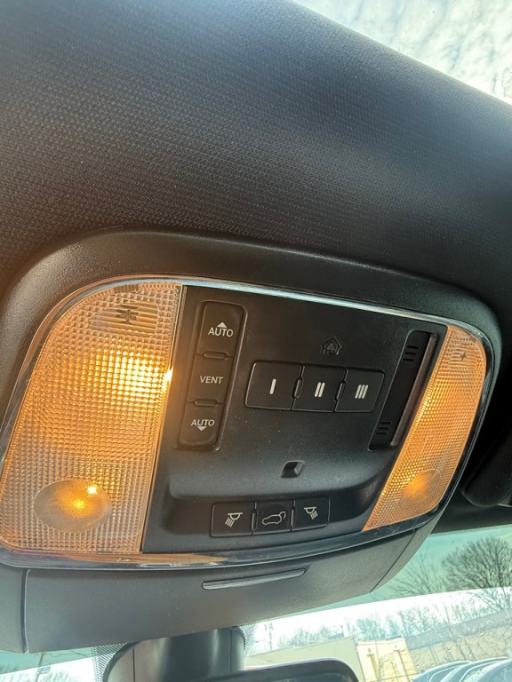 2017 Jeep Grand Cherokee Image 25