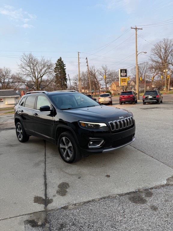 2019 Jeep Cherokee Image 2