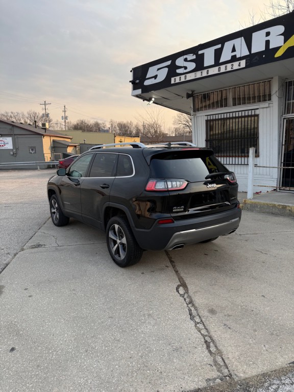2019 Jeep Cherokee Image 5
