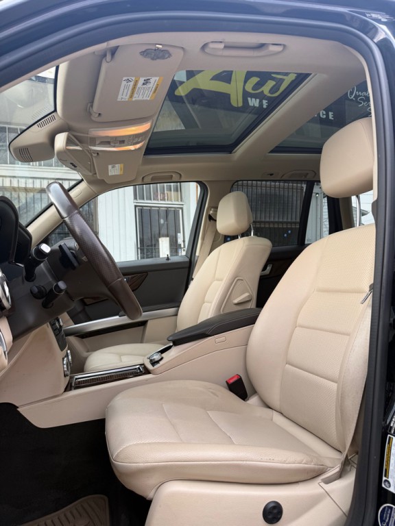 2015 Mercedes-Benz GLK-Class Image 18