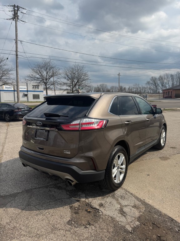 2019 Ford Edge Image 5