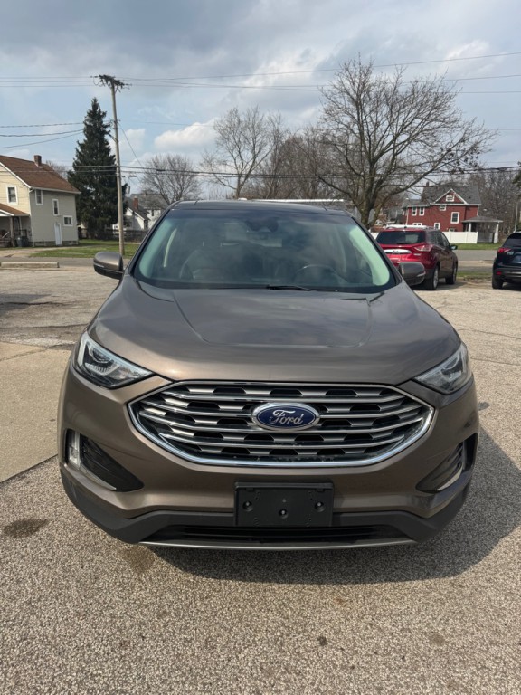 2019 Ford Edge Image 8