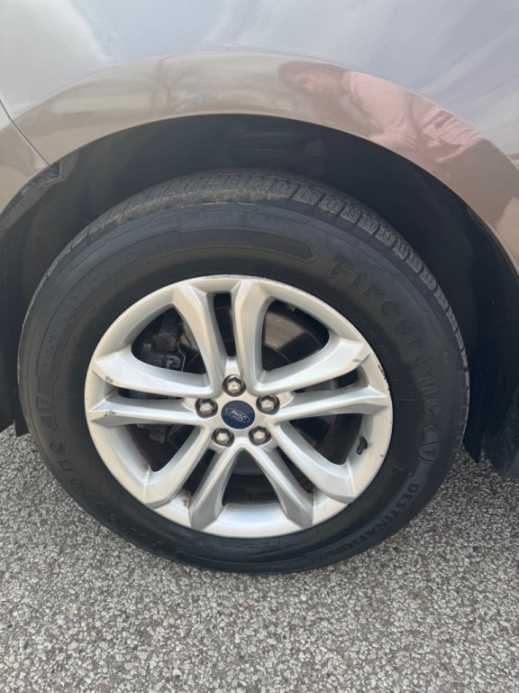 2019 Ford Edge Image 9