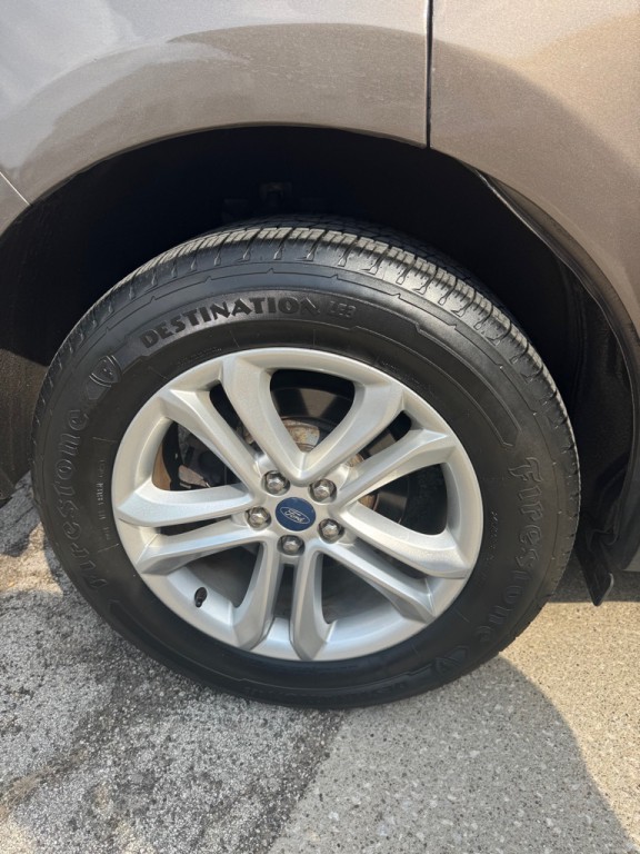 2019 Ford Edge Image 11