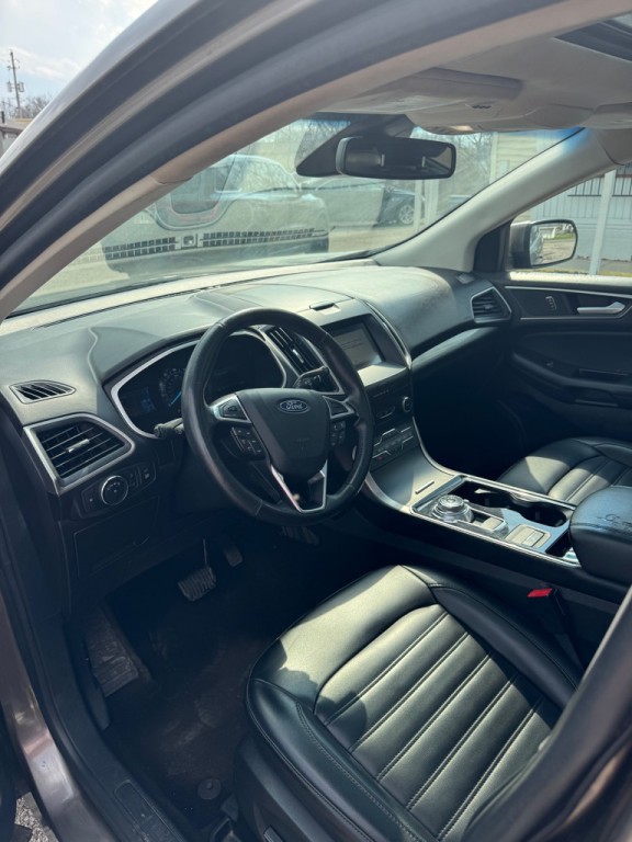 2019 Ford Edge Image 13
