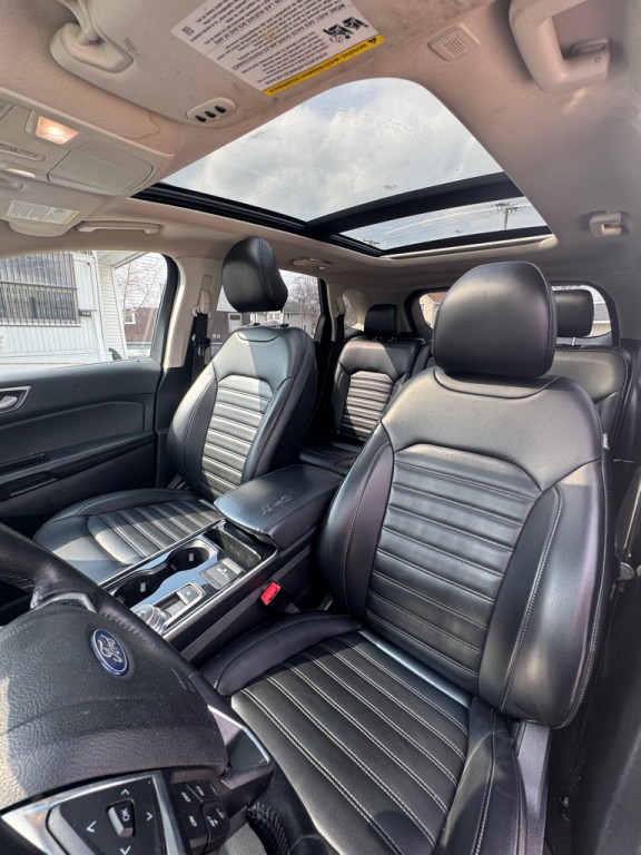 2019 Ford Edge Image 14