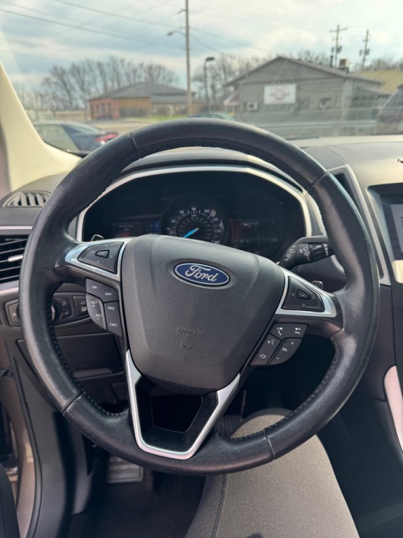 2019 Ford Edge Image 15