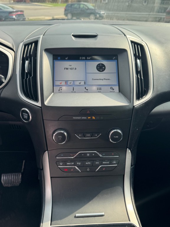 2019 Ford Edge Image 17