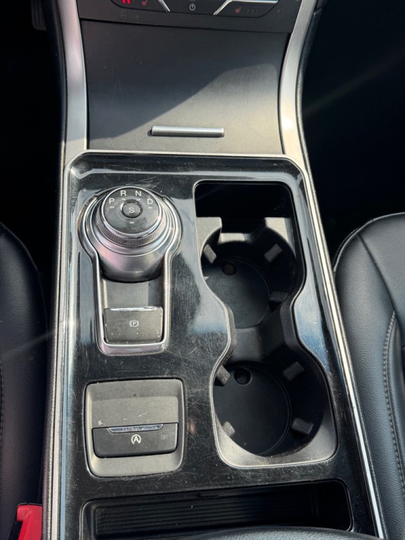 2019 Ford Edge Image 18