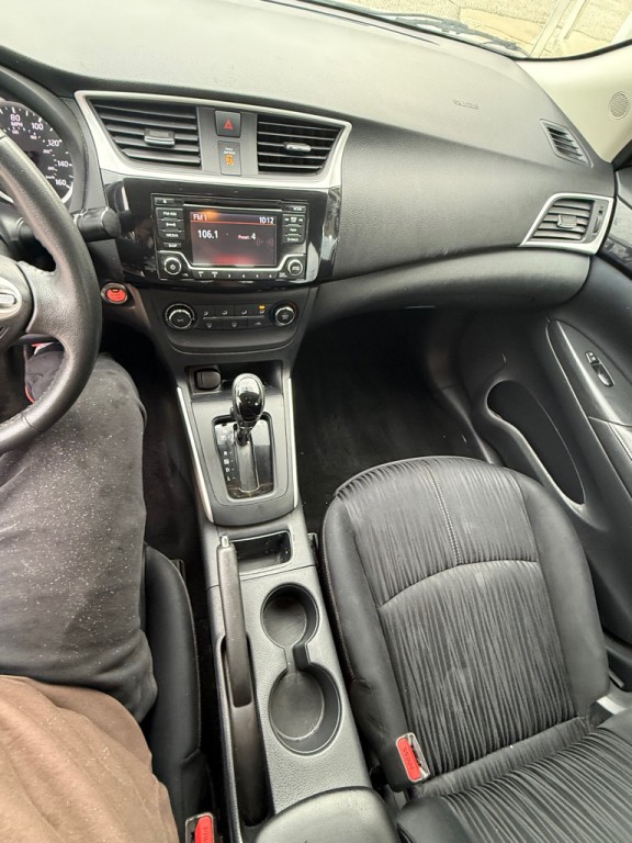 2016 Nissan Sentra Image 20